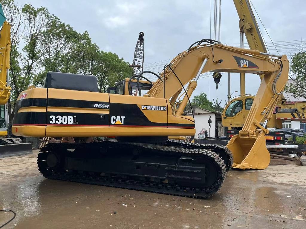 Pelle sur chenilles Caterpillar 330 B L — occasion 2022, 800 h