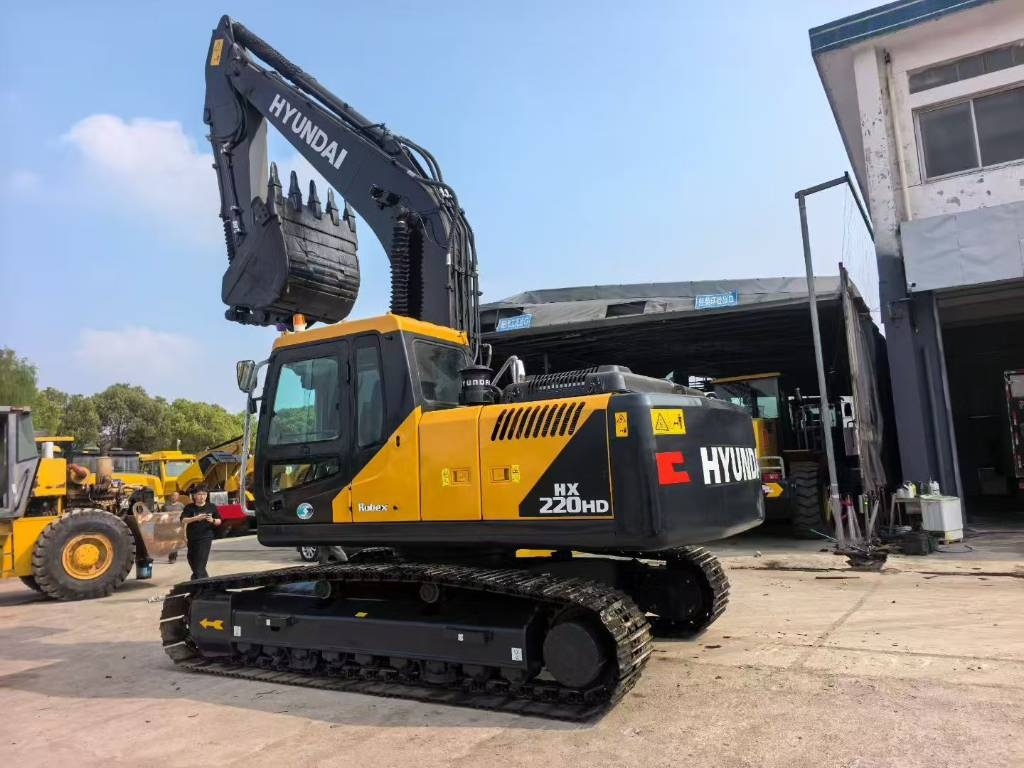 Hyundai HX 220 AL