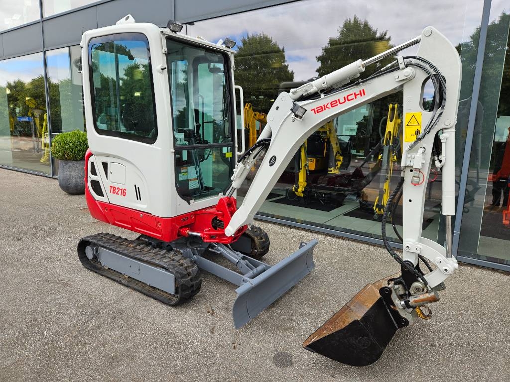Takeuchi TB 216