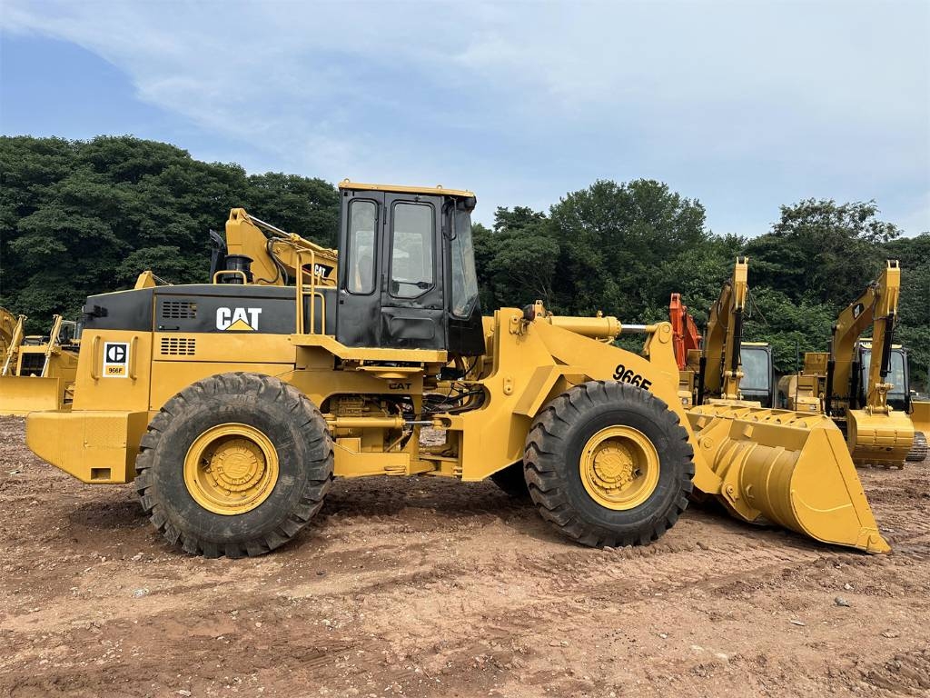Chargeuse sur pneus Caterpillar 966 F — occasion 2016, 3 300 h
