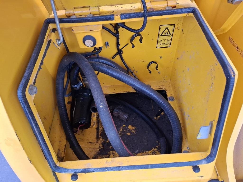 JCB JS 220 LC / MYYTY, SOLD kuva 16