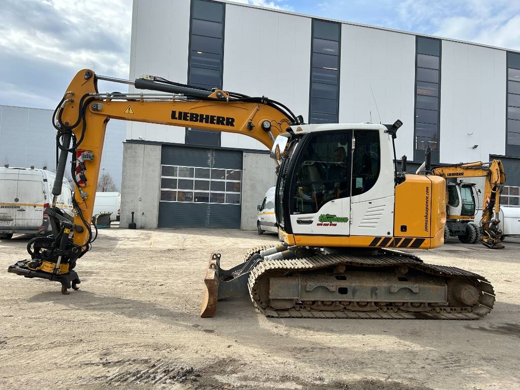 Liebherr R 914 compact