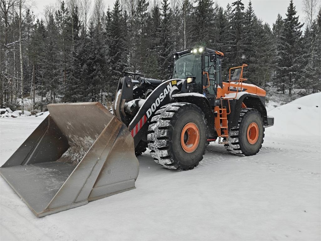Doosan DL550-7