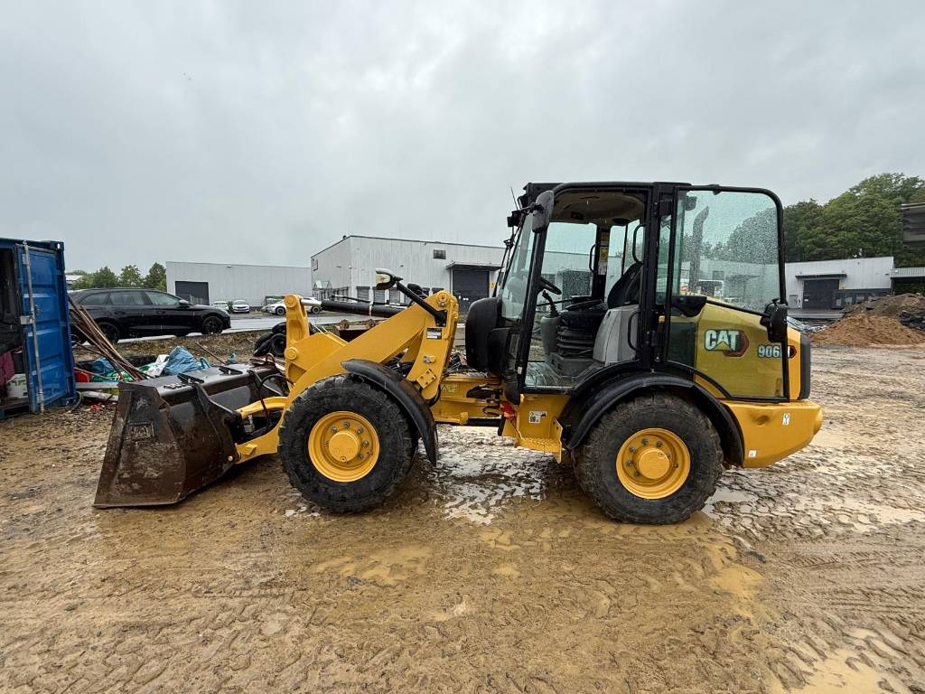Chargeuse sur pneus Caterpillar 906 M — occasion 2015, 5 300 h