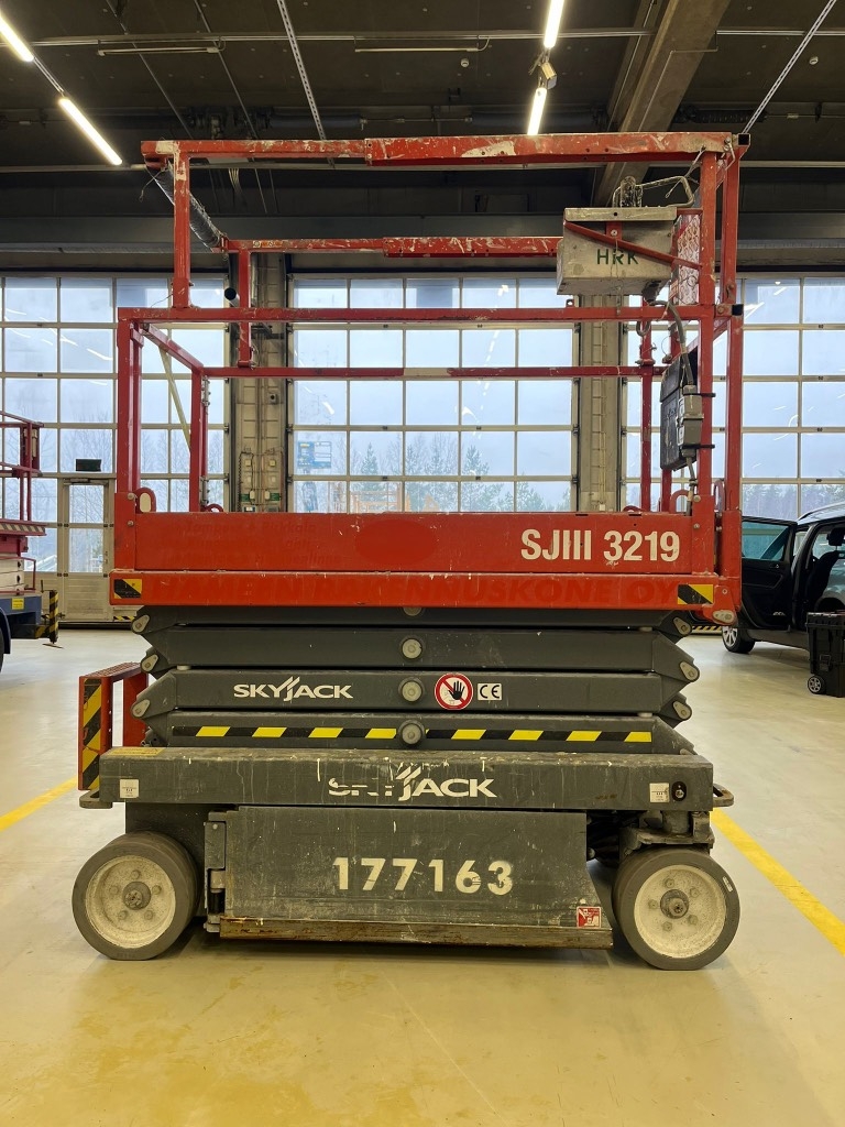 SkyJack SJ III 3219