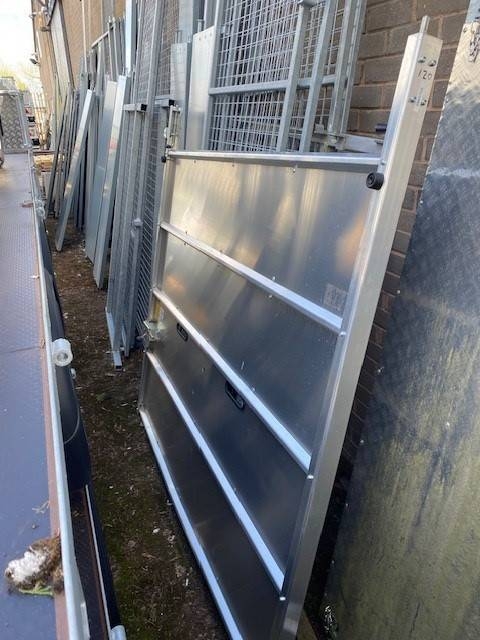 Ifor Williams CROSS DIVISION