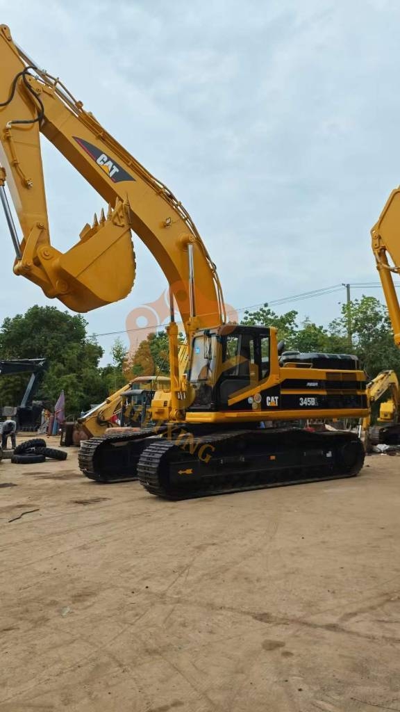Pelle sur chenilles Caterpillar 345 B L — occasion 2023
