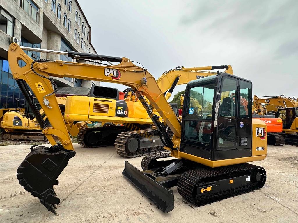 Pelle sur chenilles Caterpillar 305.5 E 2 — occasion 2023