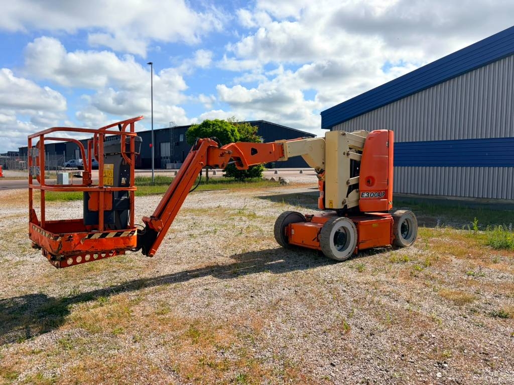 JLG E 300 AJP