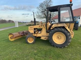 Ford / New Holland 655 4 x 2 fejetraktor