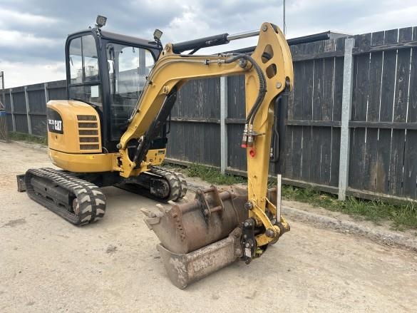 CAT 302.7