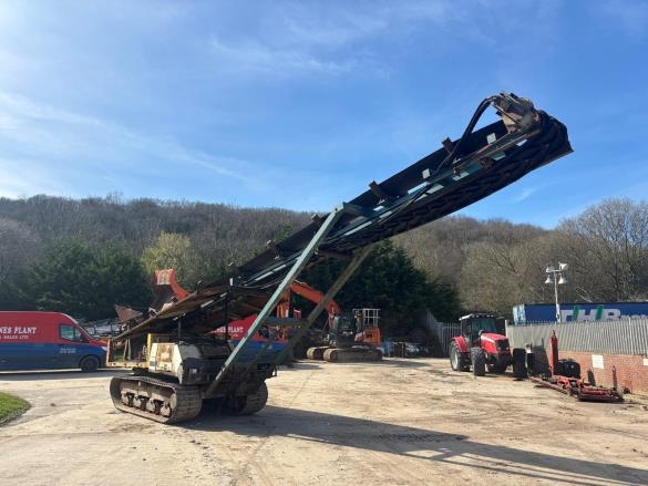 Yanmar TRACKED DUMPER WITH STOCKPILER MOUNTED