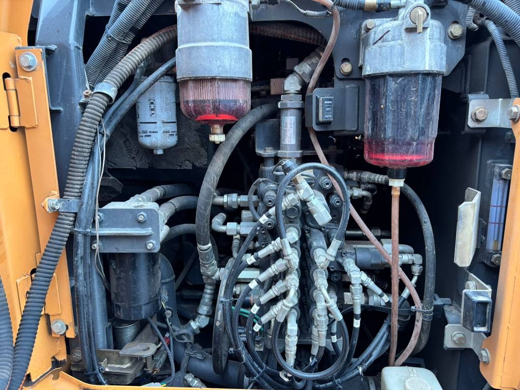 CASE CX 75 / Engcon, 5-työlaitetta, Rasvari kuva 14