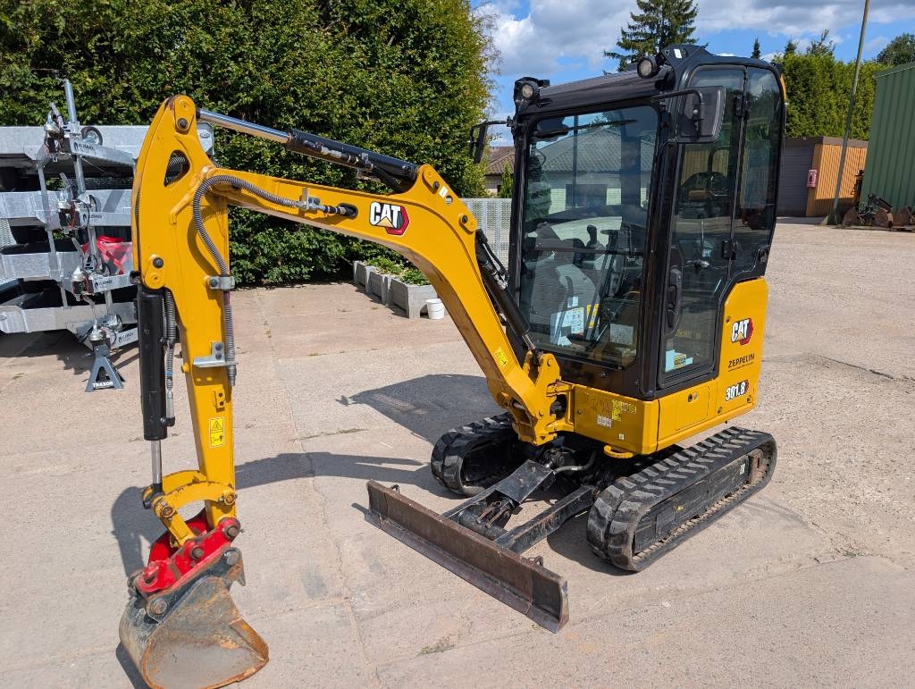 Mini-pelle Caterpillar 301.8 — occasion 2022, 590 h