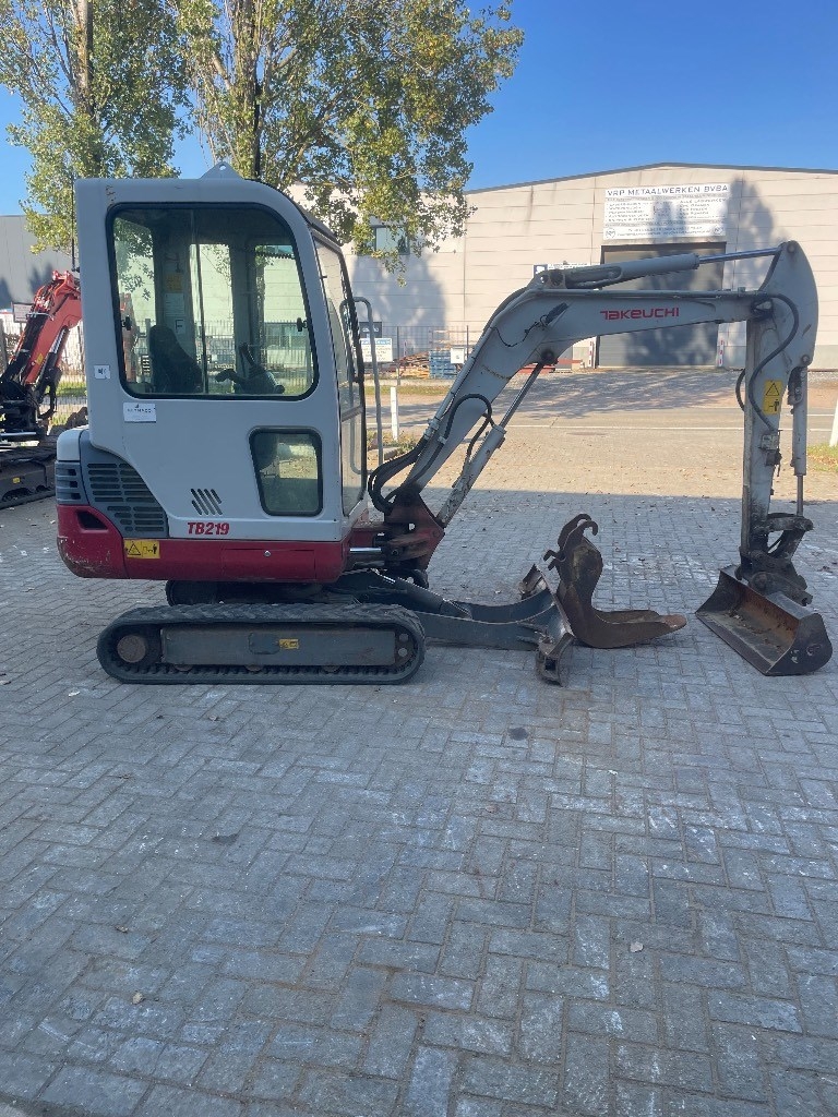 Takeuchi Tb219