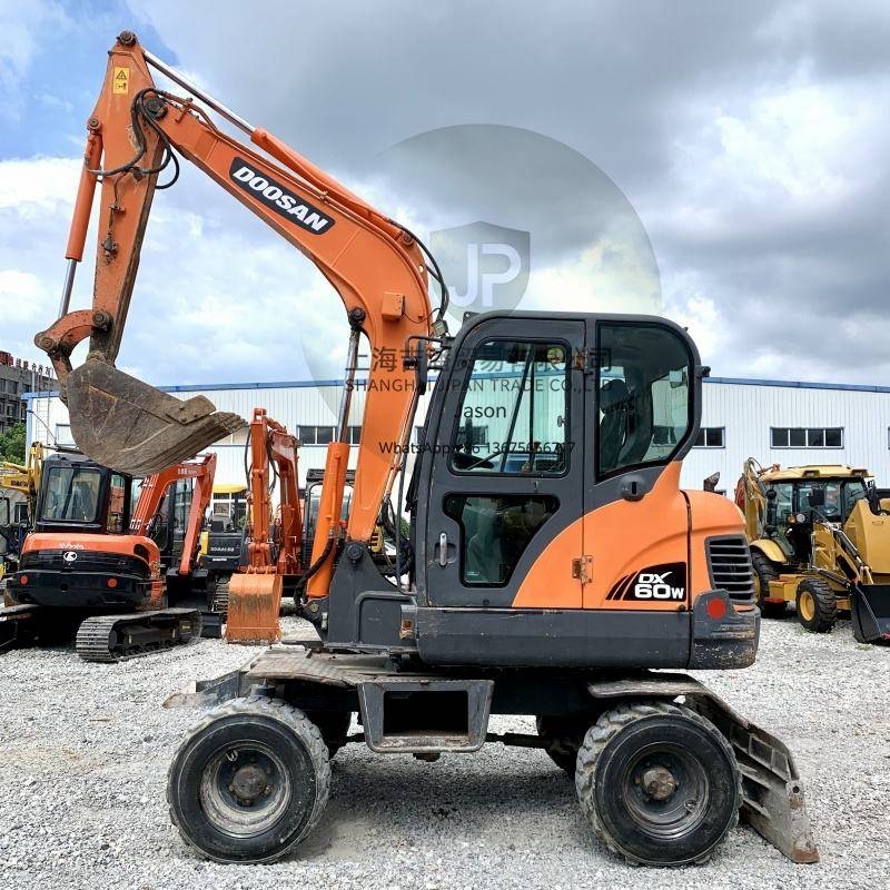 Doosan DX 60 W