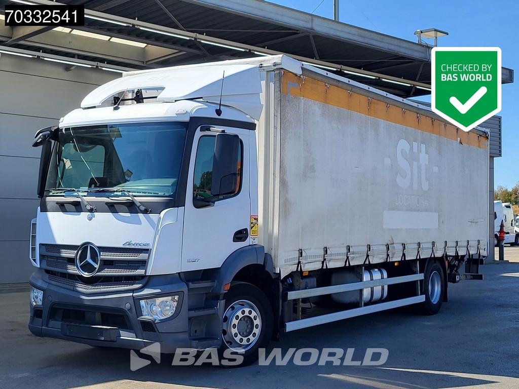 Mercedes-Benz Antos 1827 4X2 18tonner Curtainsider 2000kg Ladebo