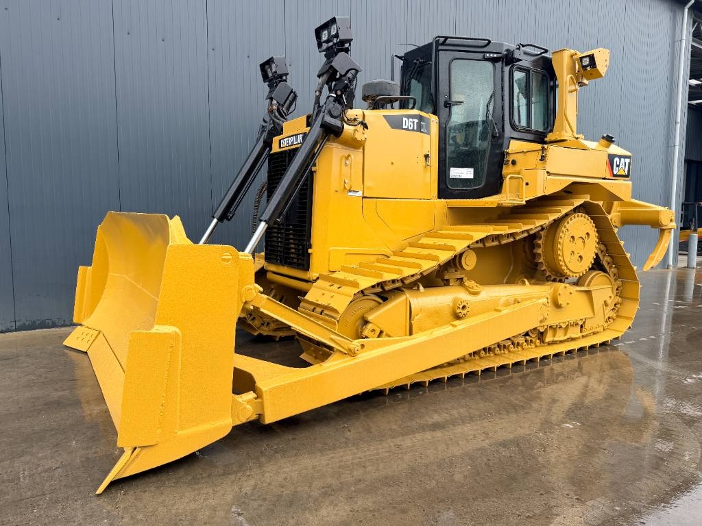 Bulldozer Caterpillar D6T XL — occasion 2013, 9 182 h