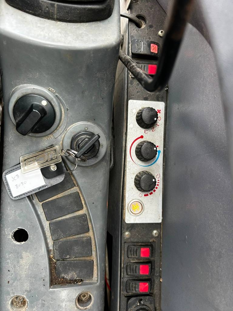 JCB 8080 / Pārdots / Pārdots kuva 16