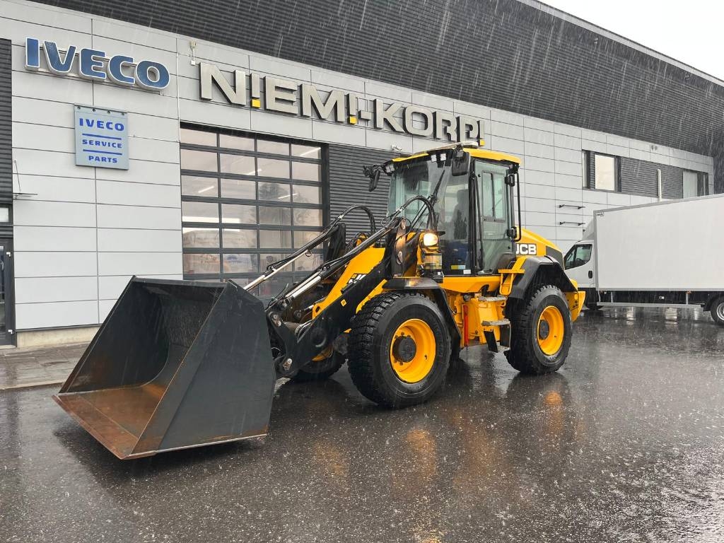 JCB 413K