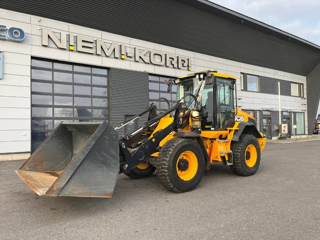 Chargeuse sur pneus JCB 413K — occasion 2019, 3 456 h
