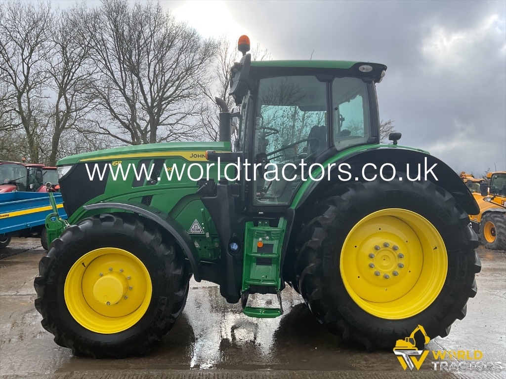 John Deere 6R 195