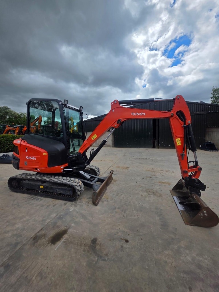 Kubota KX 030-4