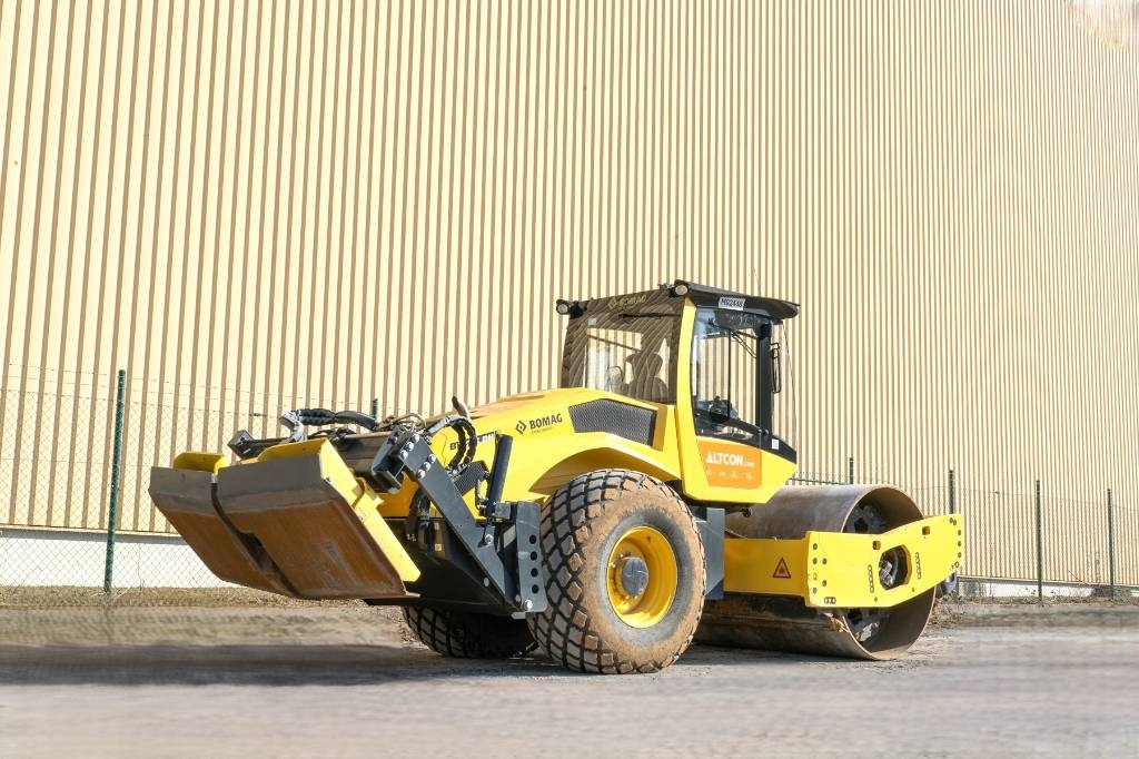 Bomag BW 213 DH+P-5