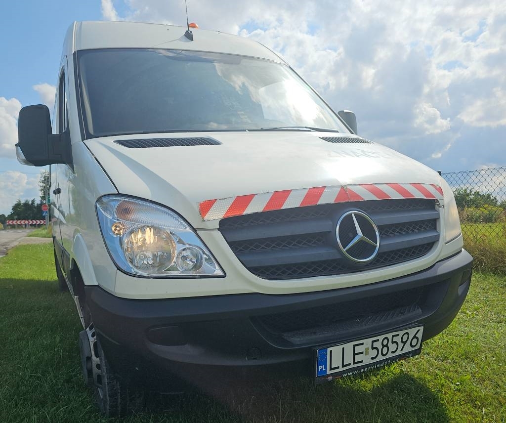Mercedes-Benz 516
