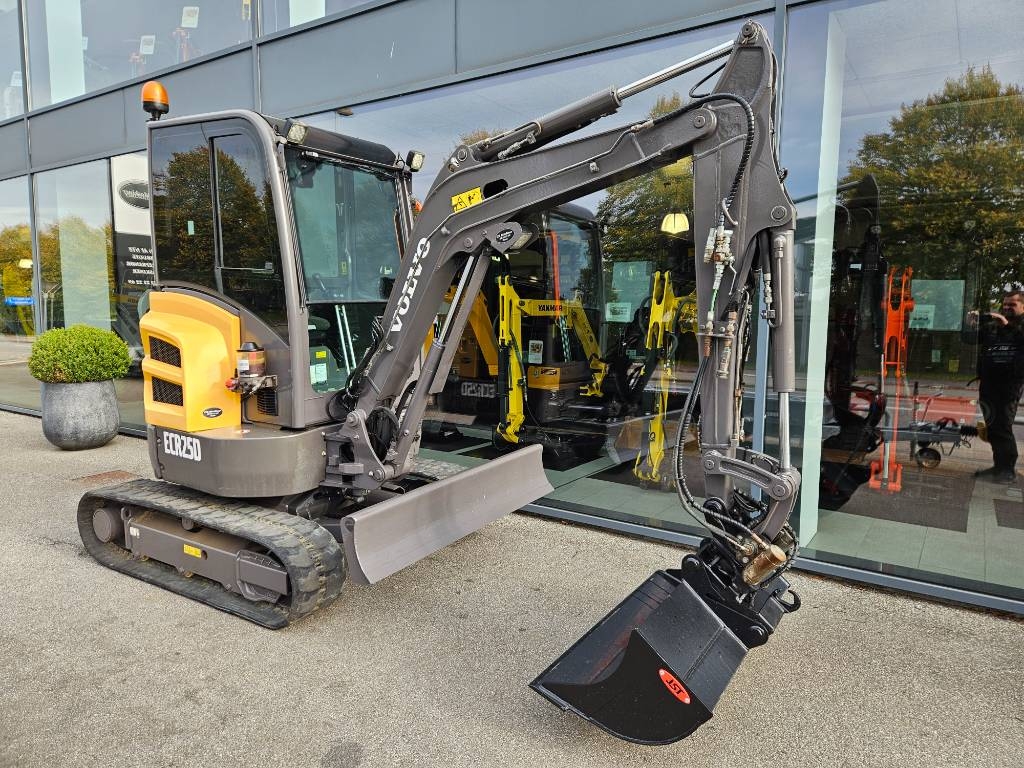 Mini-pelle Volvo ECR 25 D — occasion 2020, 3 771 h