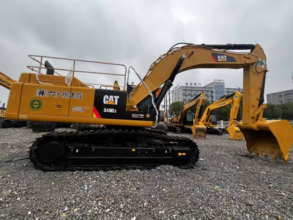 Pelle sur chenilles Caterpillar 349 D — occasion 2023, 600 h