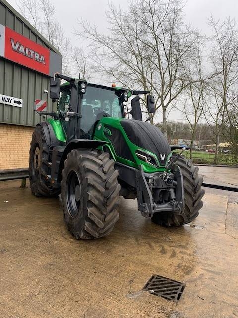 Valtra Q 305