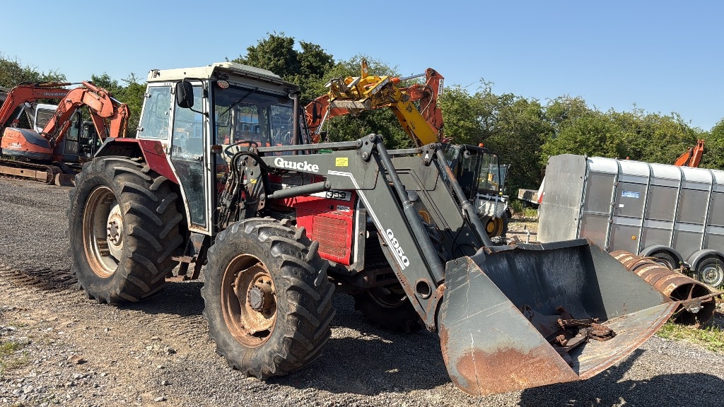 Massey Ferguson 399