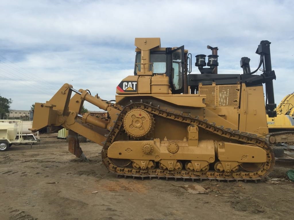 CAT D 9 L