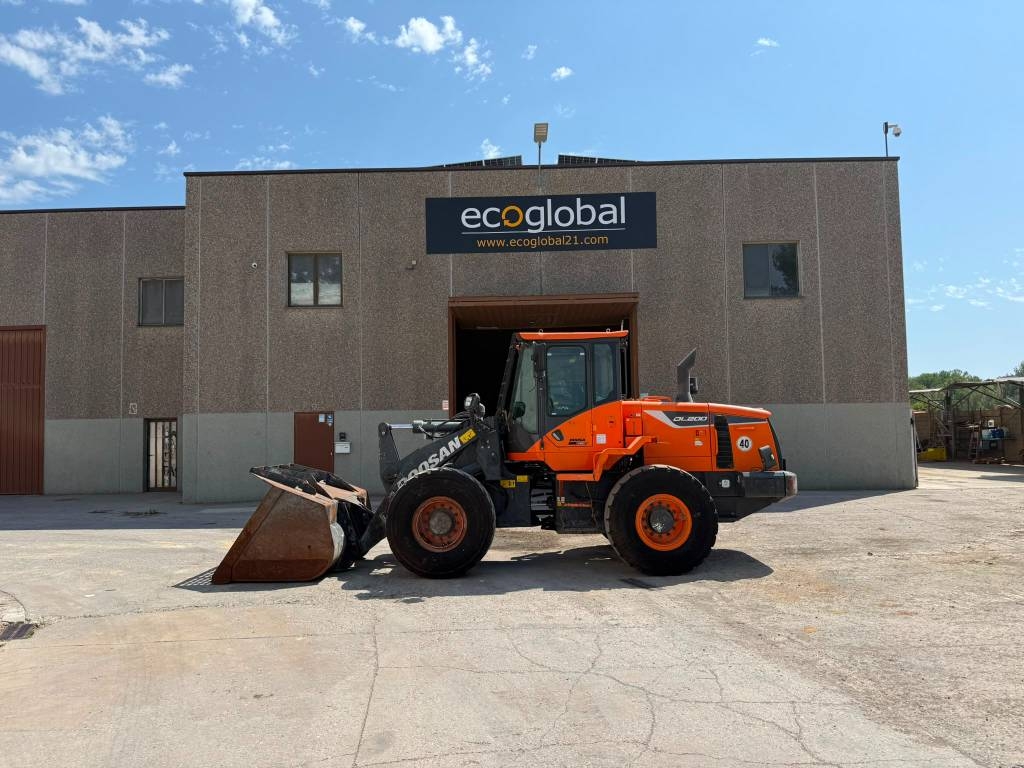 Doosan DL 200-5
