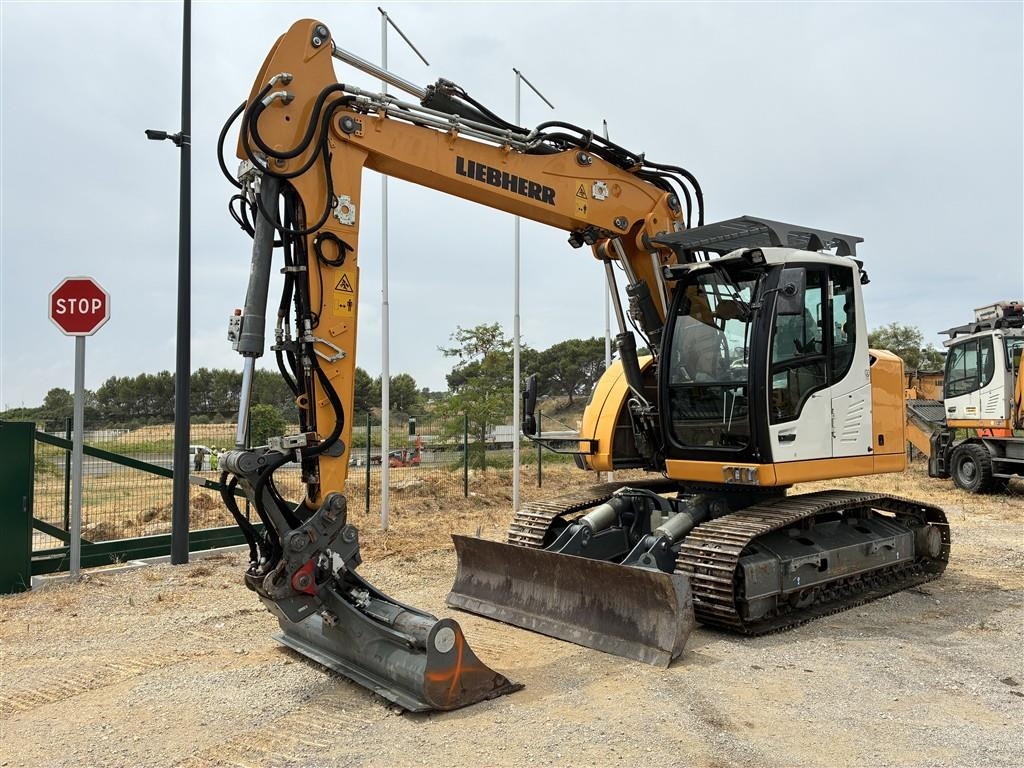 Pelle sur chenilles Liebherr R 914 Compact Litronic — occasion 2023
