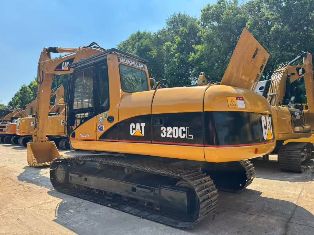 Pelle sur chenilles Caterpillar 320 C — occasion 2019, 1 200 h