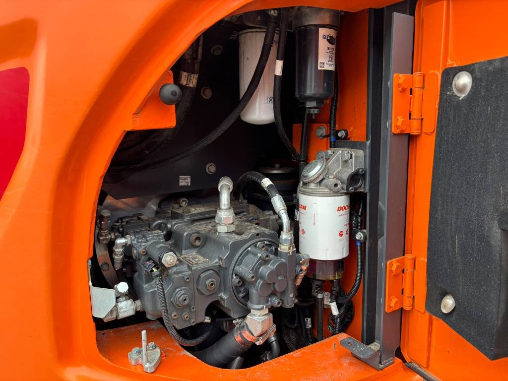 Doosan DX 140 LCR-5/ Kallistuva kauha, Pienet tunnit kuva 12