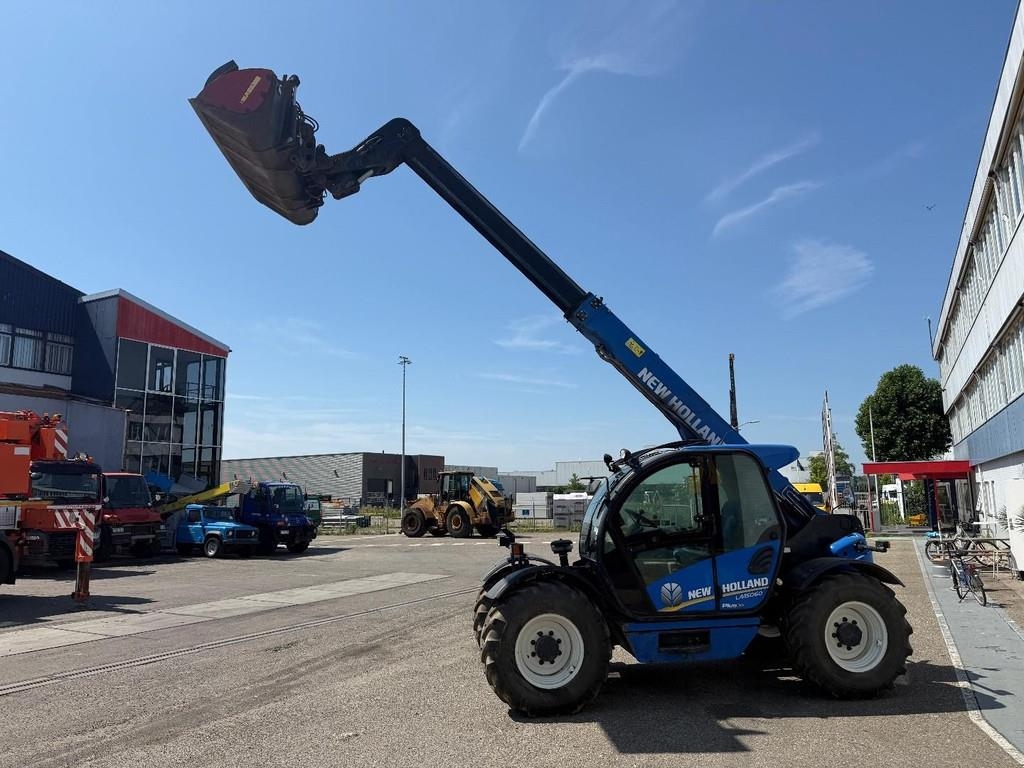 New Holland LM5060 CE7 M , 4000 KG, GRAPPLE BUCKET 2450 MM, HY