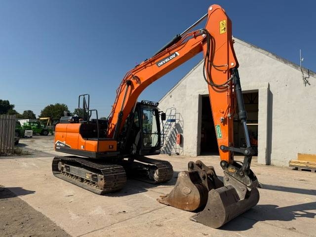 Doosan / DEVELON DX140LC-7