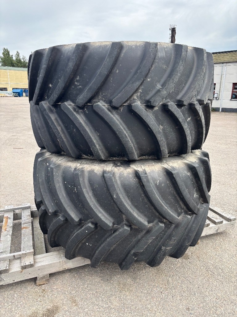Goodyear DT 830 900/55R32