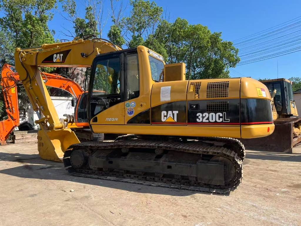 Pelle sur chenilles Caterpillar 320 C L — occasion 2021, 1 200 h