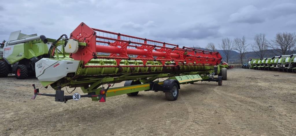 CLAAS Przystawka Vario 1230 + wózek