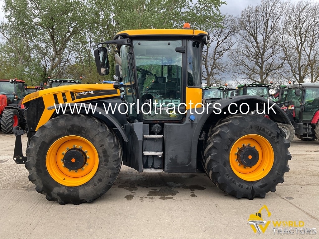 JCB Fastrac 4220