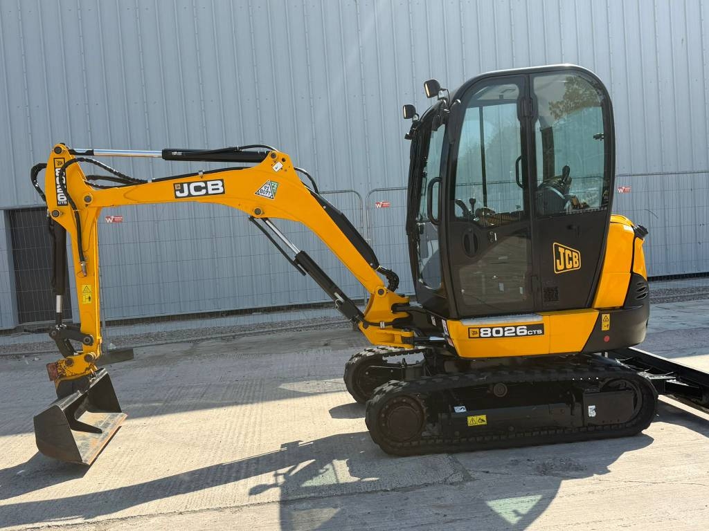Mini-pelle JCB 8026 — occasion 2022, 469 h