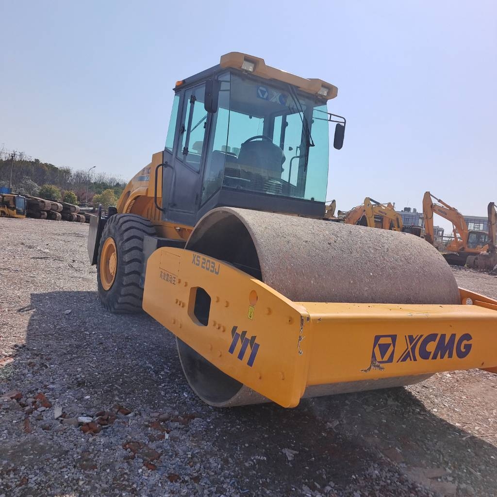 XCMG XS 203 J Plenty of Rollers for choose