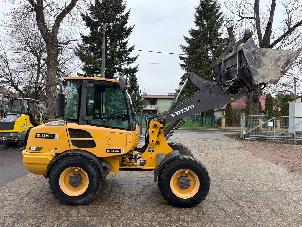 Volvo L 28 F