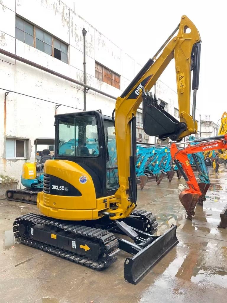 Mini-pelle Caterpillar 303.5 C CR — occasion 2024, 500 h