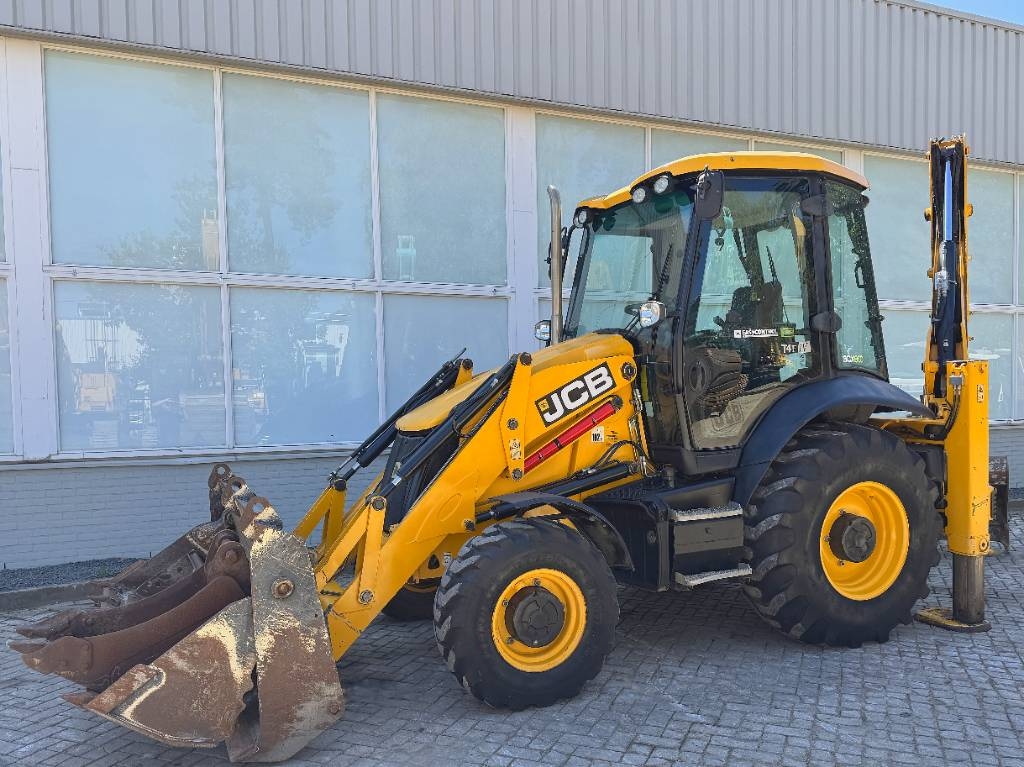 Tractopelle JCB 3 CX 2017 — occasion 2017, 4 743 h