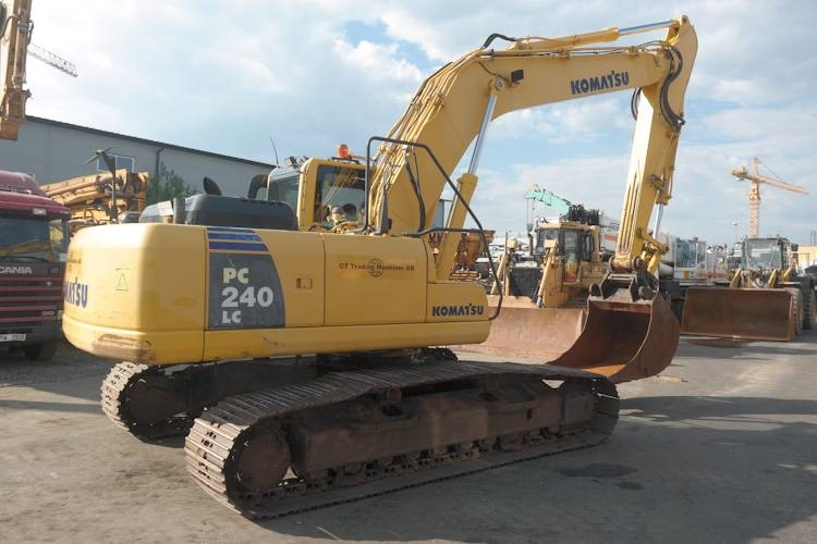 Komatsu PC 240-8